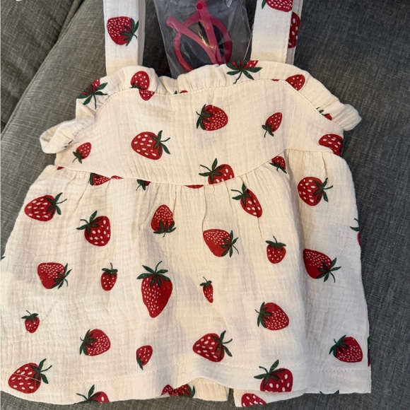 Rabbit & Bear Organic Strawberry Print Set with Pink Sunglasses - Picture 5 of 6